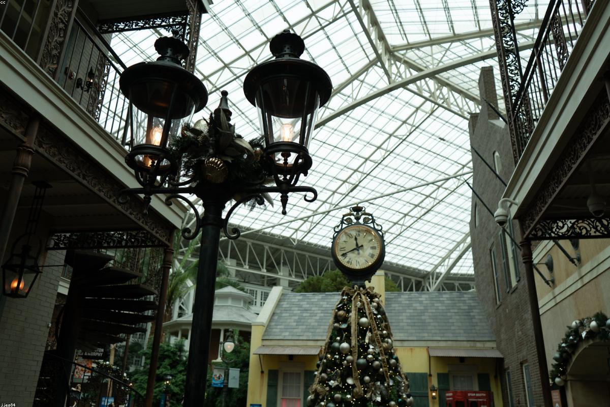 Clock running out of time graphic